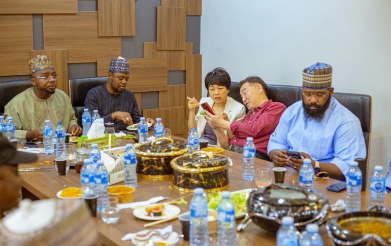 SILVER INTERNATIONAL 2 (136)