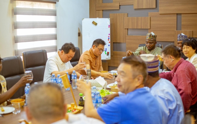 SILVER INTERNATIONAL 2 (66)